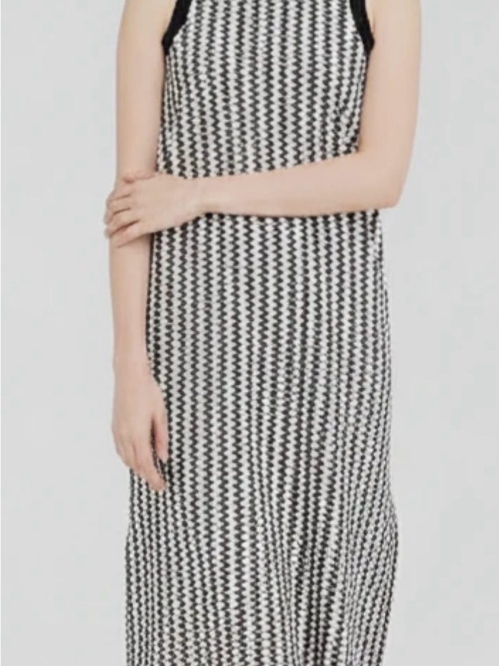 LOFT Beach Zig Zag Crochet Midi Dress
NWT Small Black And Cream